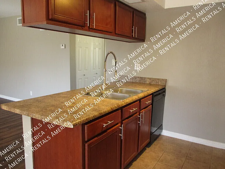 1350 N 85th Pl — Photo 4