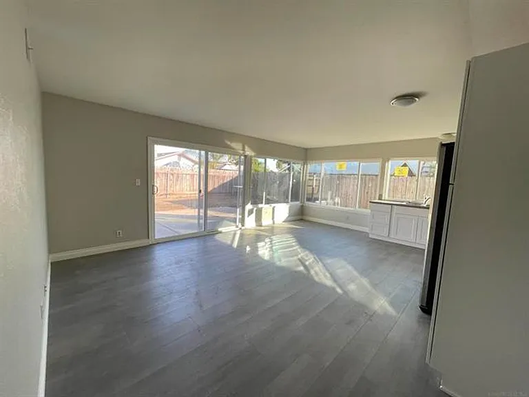 8631 Menkar Rd — Photo 6