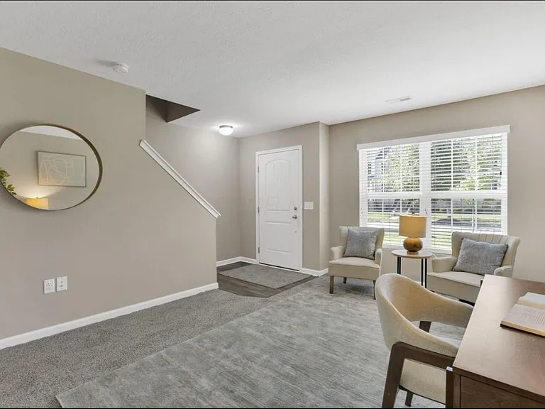 483 Autumn Ridge Cir — Photo 5