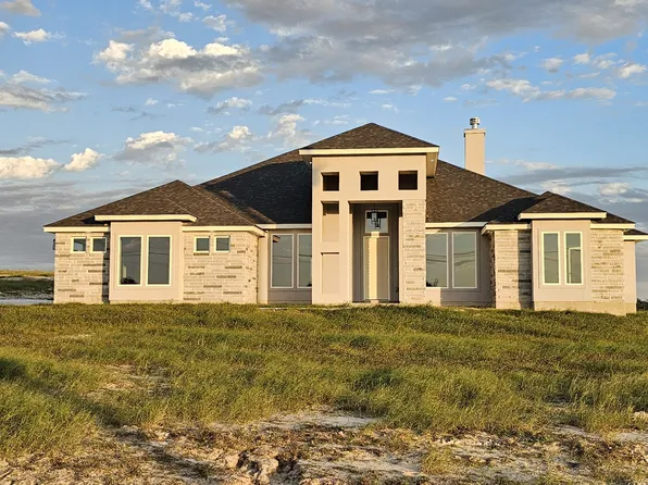 133 Valley View Dr, La Vernia, TX 78121