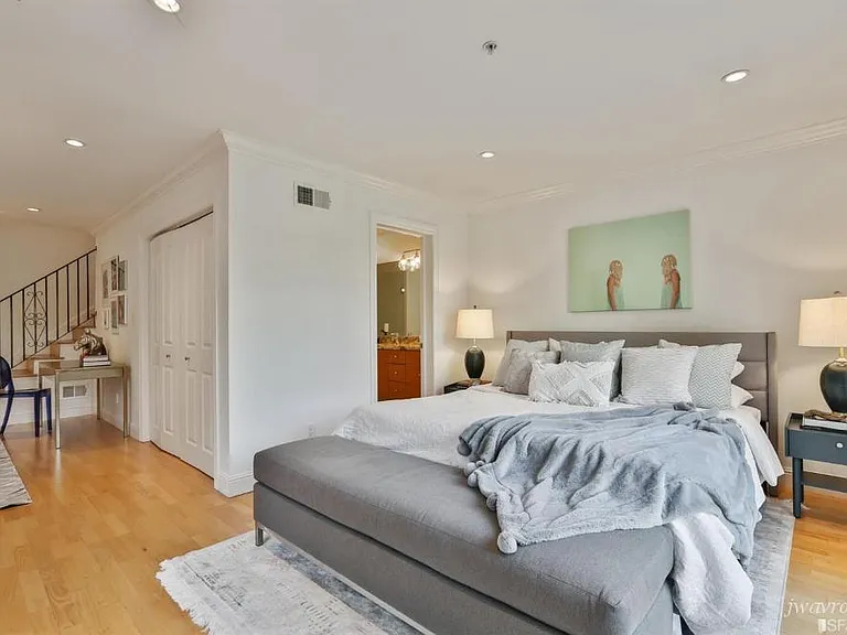 2560 Bryant St — Photo 17