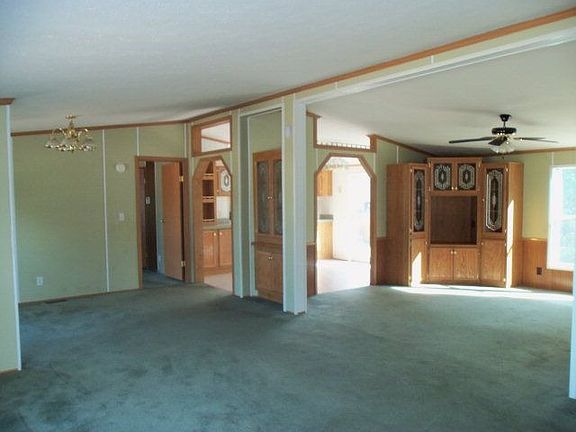3rd image of 1611 Sycamore Ave
