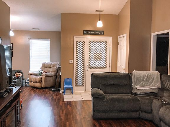 3rd image of 2557 Grey Rock Ln
