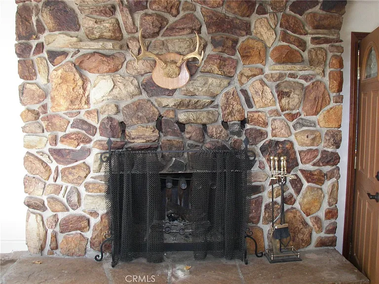 21636 Sawpit Canyon Rd — Photo 35