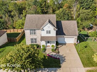 165 Hawthorne Ct NE, Rockford, MI 49341