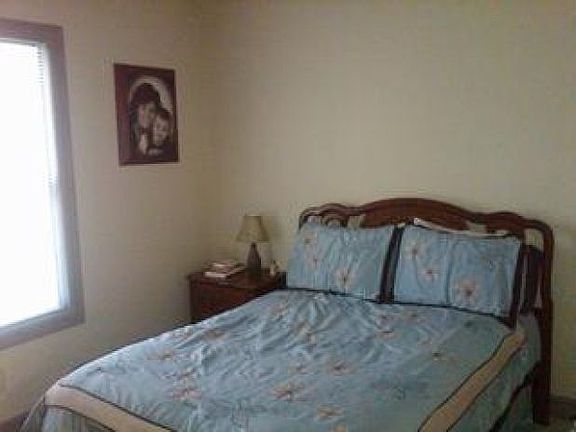 5th image of 35 Cherry Ln