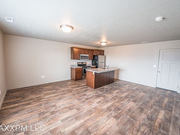 3rd image of 14383 S Ferndale Way