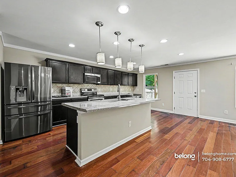 6907 Hopkins St — Photo 7