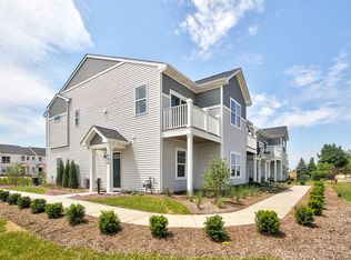 400 Comstock Rd, South Elgin, IL 60177