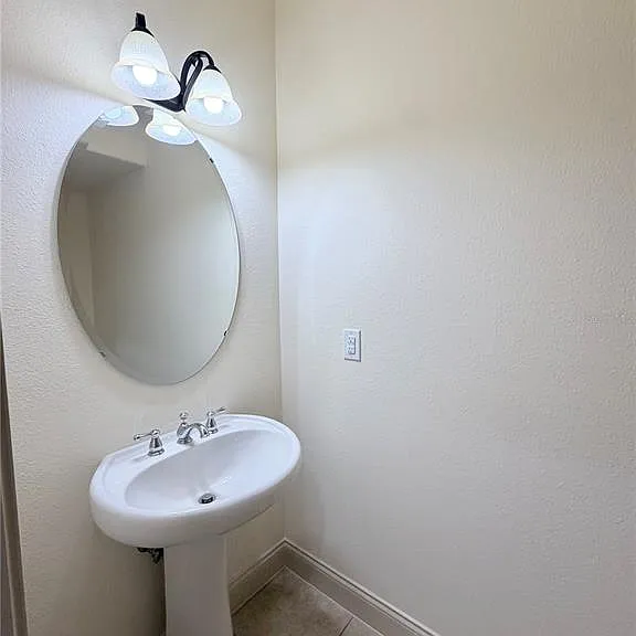 2404 Bella Vista Dr — Photo 19