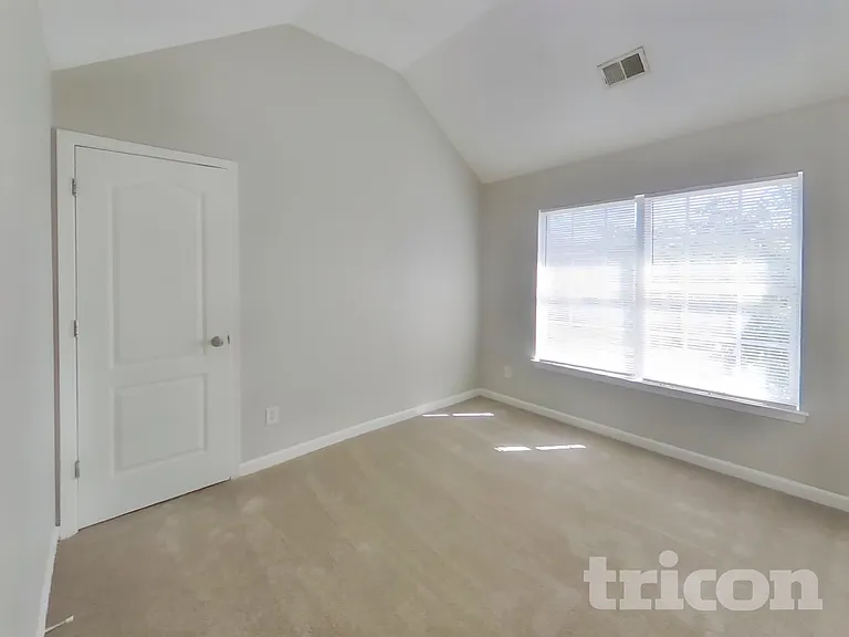 6469 Snowden Dr — Photo 14