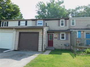 5543 Trastevere Rd, Clay, NY 13041