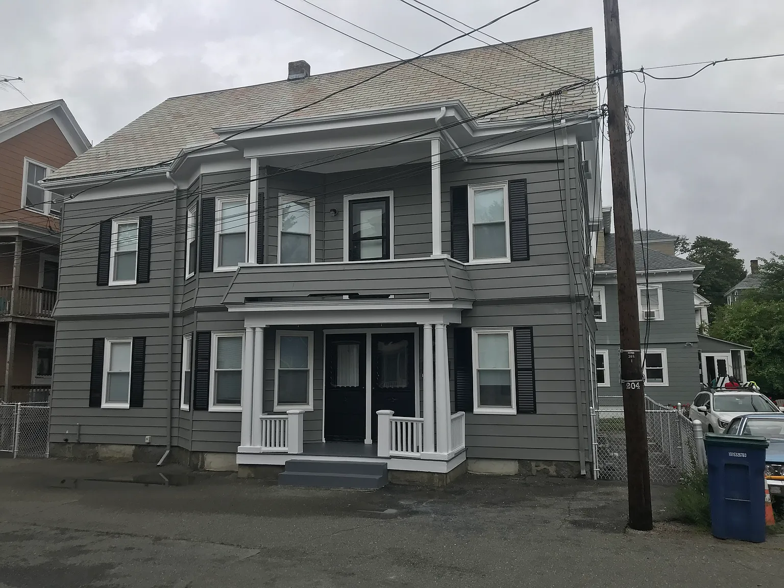 3 bed, 1100 sqft, $2,600 — Photo 2