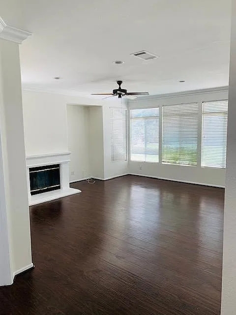 5 bed, 2596 sqft, $4,900 — Photo 4