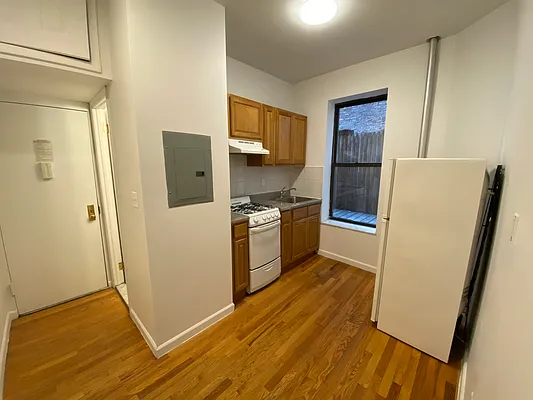 Rented by GreenVill Real Estate LLC | media 1