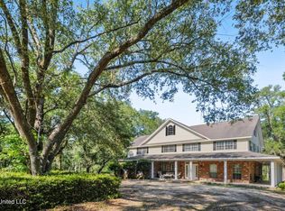 18 Stone Bridge Rd, Carriere, MS 39426