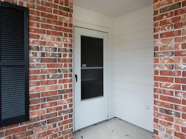 16302 Many Trees Ln — Photo 4