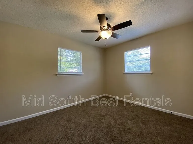 7525 Twin Oaks Rd — Photo 6