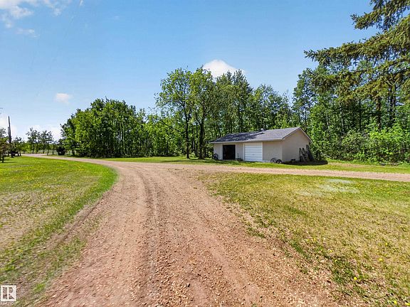 3rd image of 22048 Township Rd #522