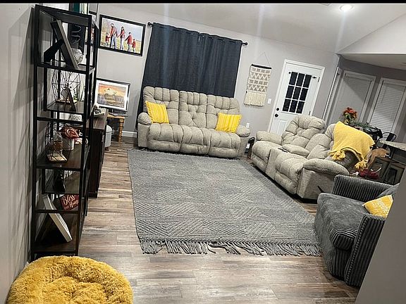 4th image of 31 Ponderosa Dr