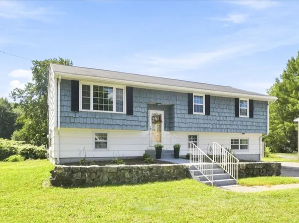 2040 Central St, Stoughton, MA 02072