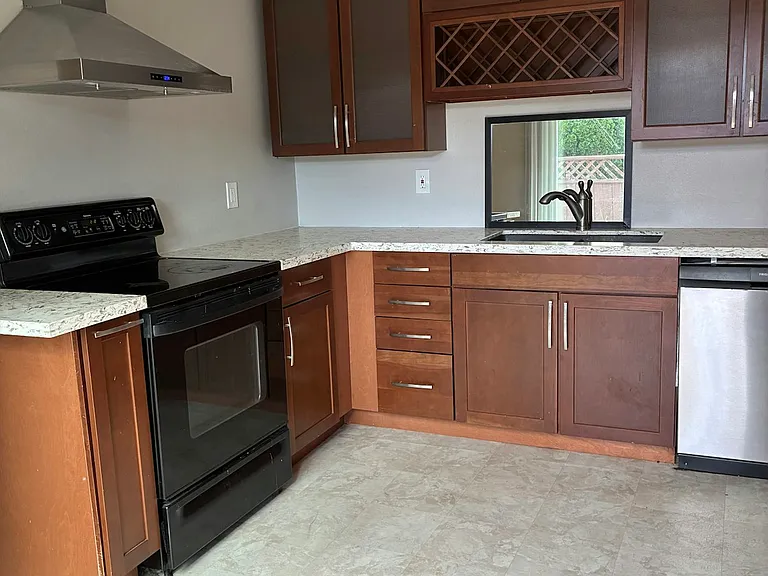 13370 SW Farmington Rd — Photo 13