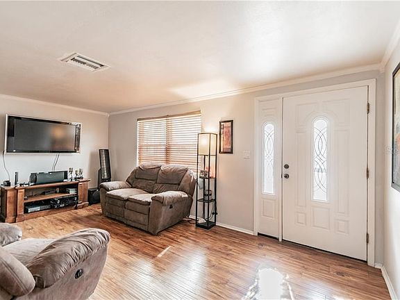 2nd image of 1440 Dartmouth Dr
