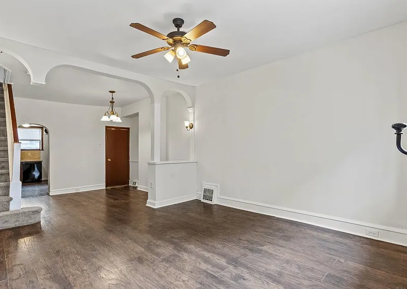 3 bed, 1.0 bath, 980 sqft, $1,600 — Photo 4