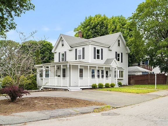 3rd image of 136 Bunker Hill Ln