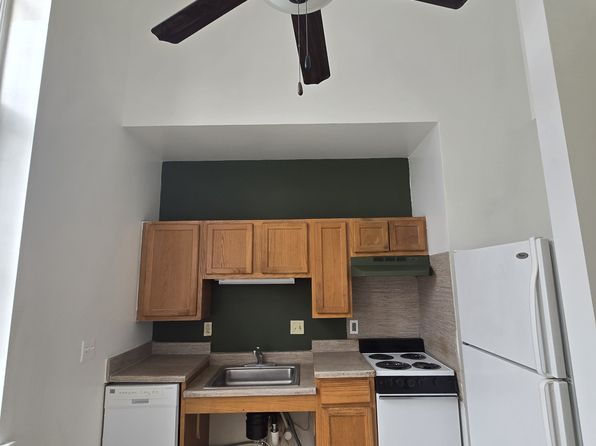 1412 Bainbridge St #1