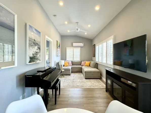 (undisclosed Address), Santa Monica, CA 90404
