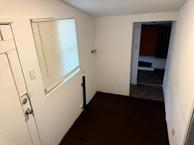 105 Covey Rd — Photo 4