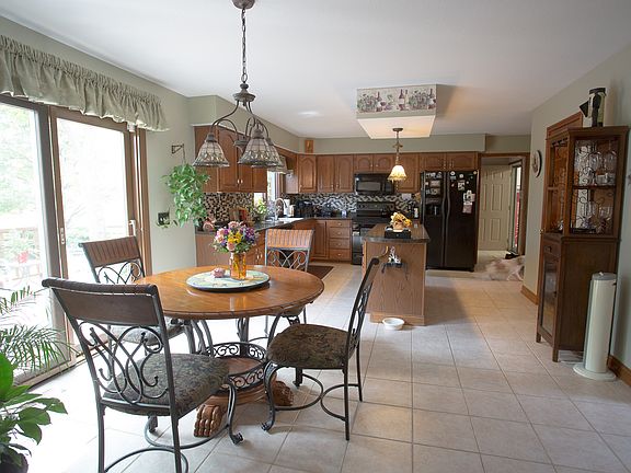 Kitchen and Dinette