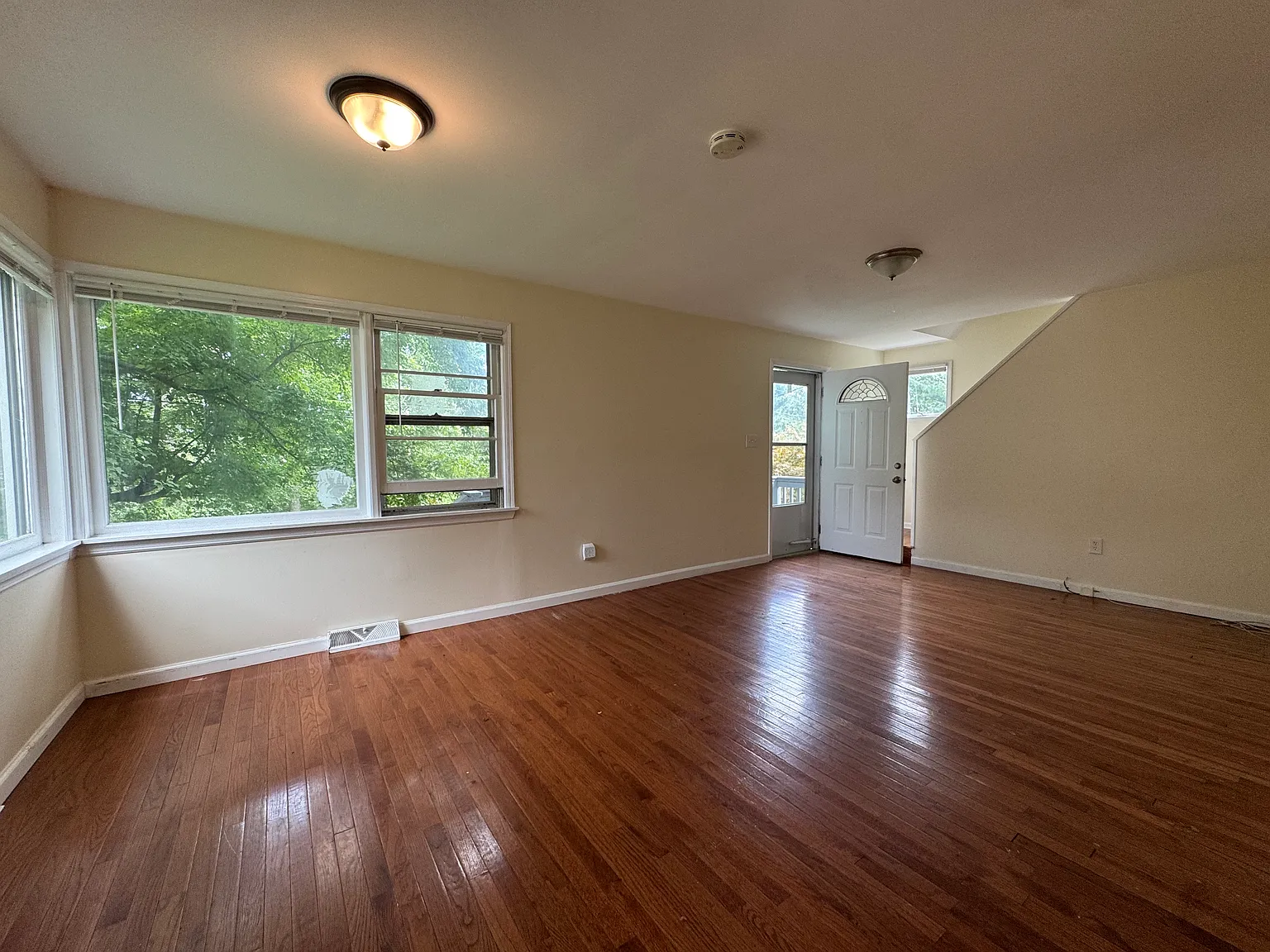 4 bed, 1652 sqft, $2,900 — Photo 4