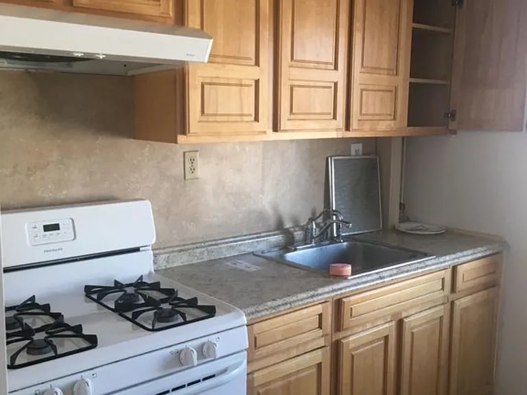 14 Pine St #2 — Photo 7