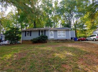 912 Cloister Dr, Winston Salem, NC 27127