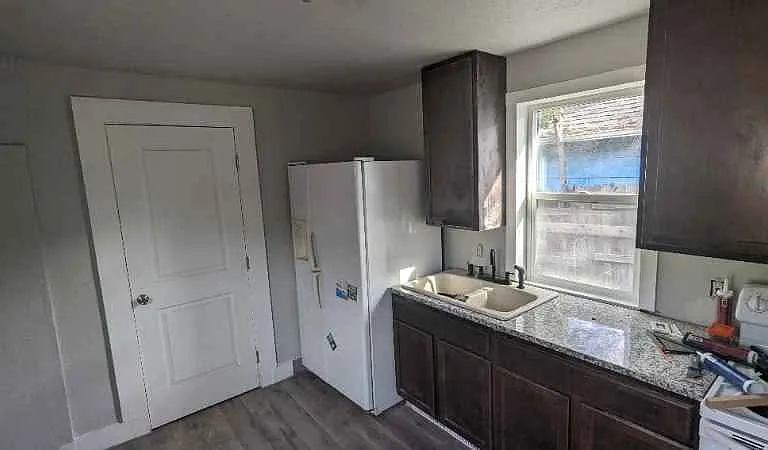 1232 Rio Grande Ave — Photo 6