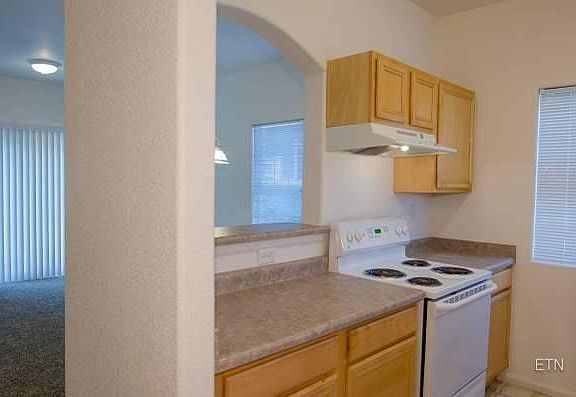 4th image of 2700 Arbor Dr