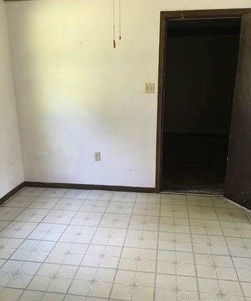 4th image of 3209 NW Deer Lake Dr