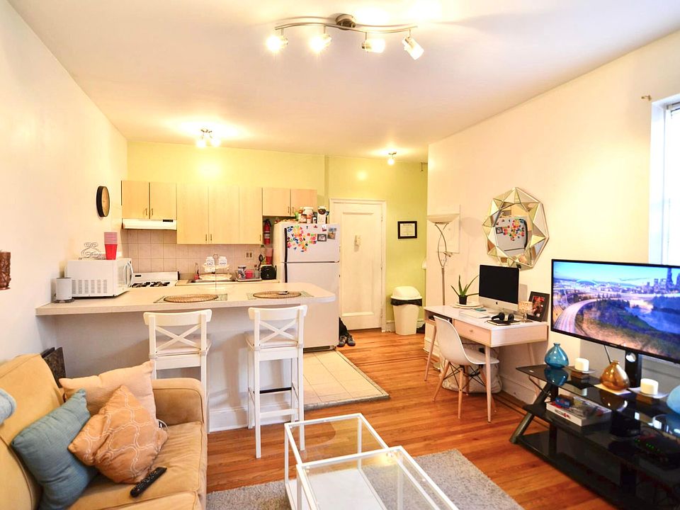 Living room / Kitchen