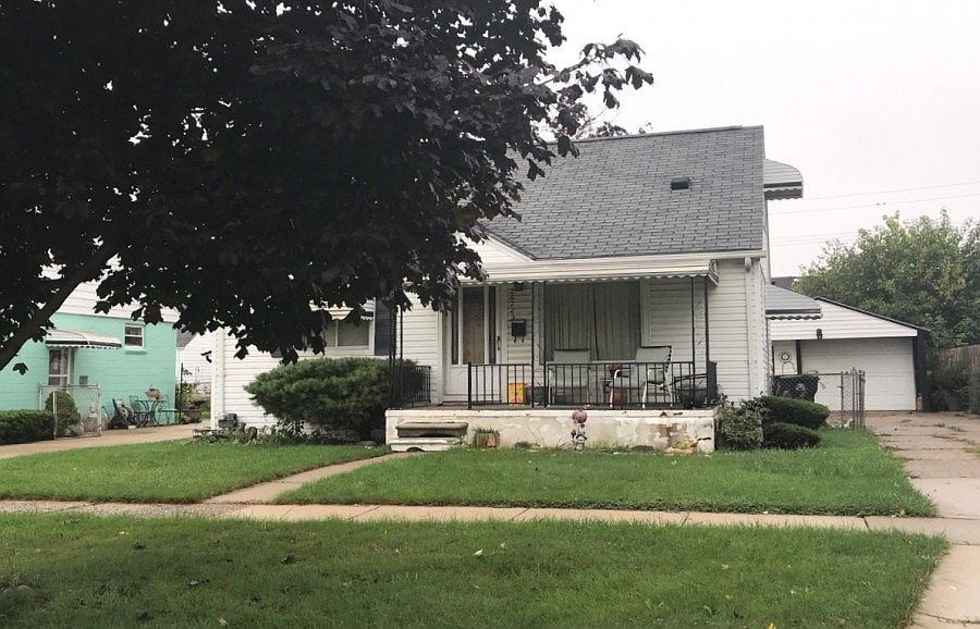 1st image of 26725 Groveland St