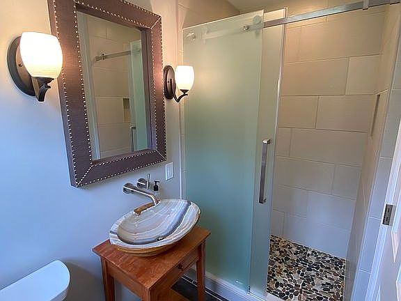 Guest bath 1st floor