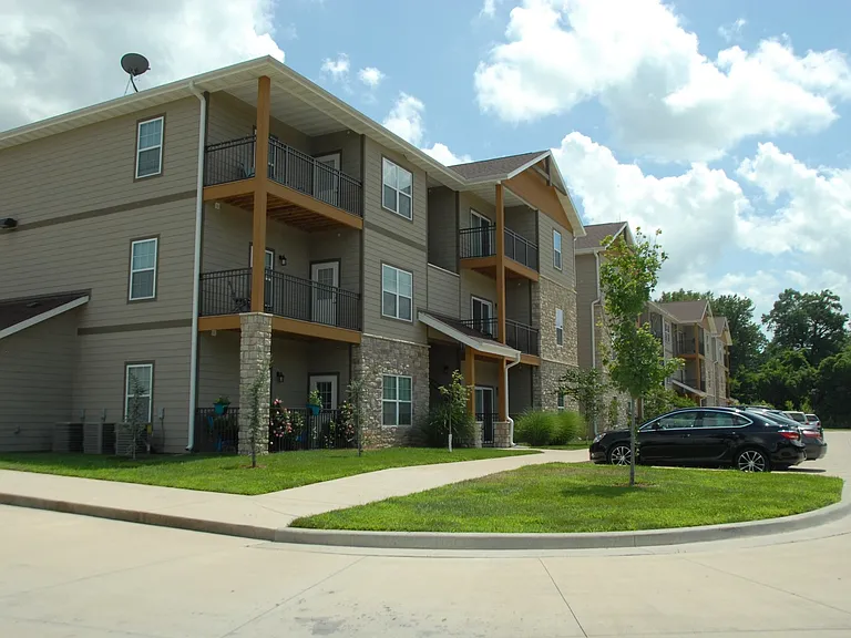 404 N Cattleman Dr — Photo 10