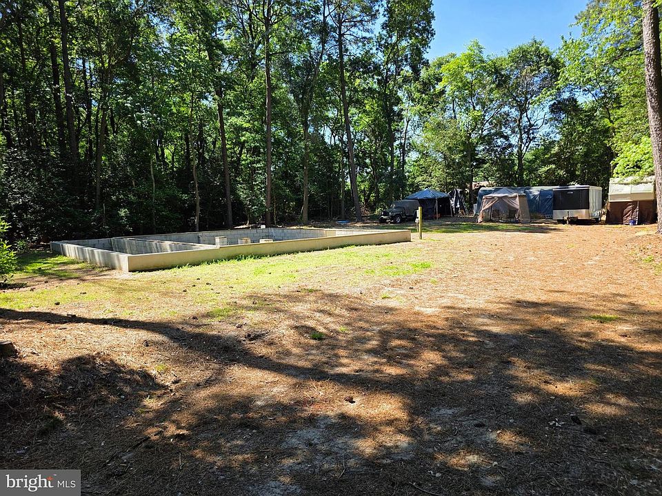 1st image of 20409 Collins Pond Rd W