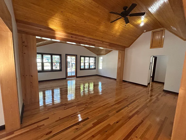 1027 NW 11th Ave — Photo 9