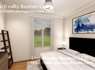 218 Lagrange St, Chestnut Hill, MA 02467