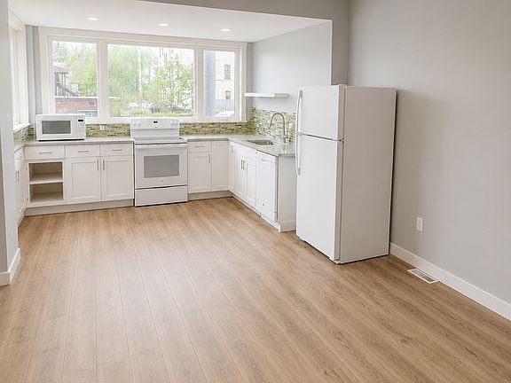 3rd image of 1500 Broadway Ave #104