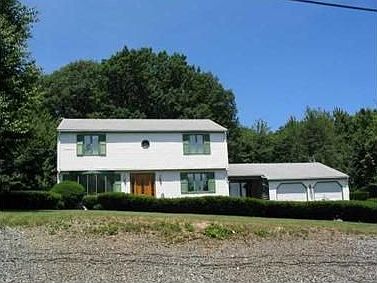 1st image of 14 Lampercock Ln