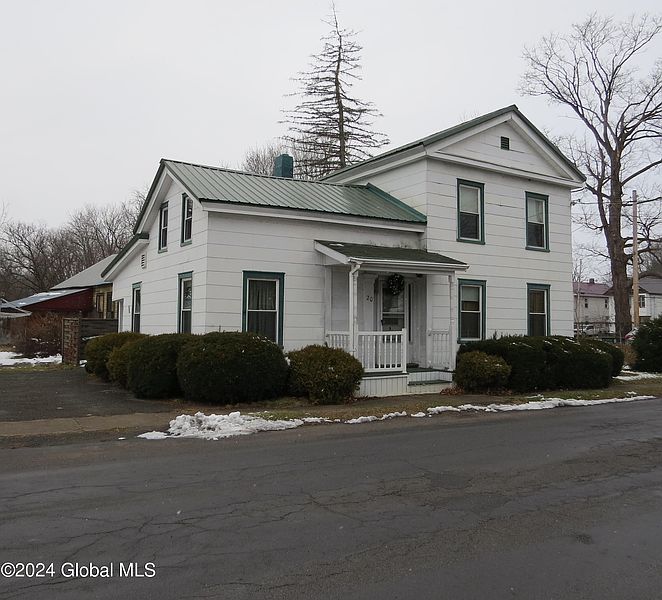 3rd image of 20 Franklin Street