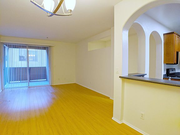 5th image of 1625 Butler Ave APT 103